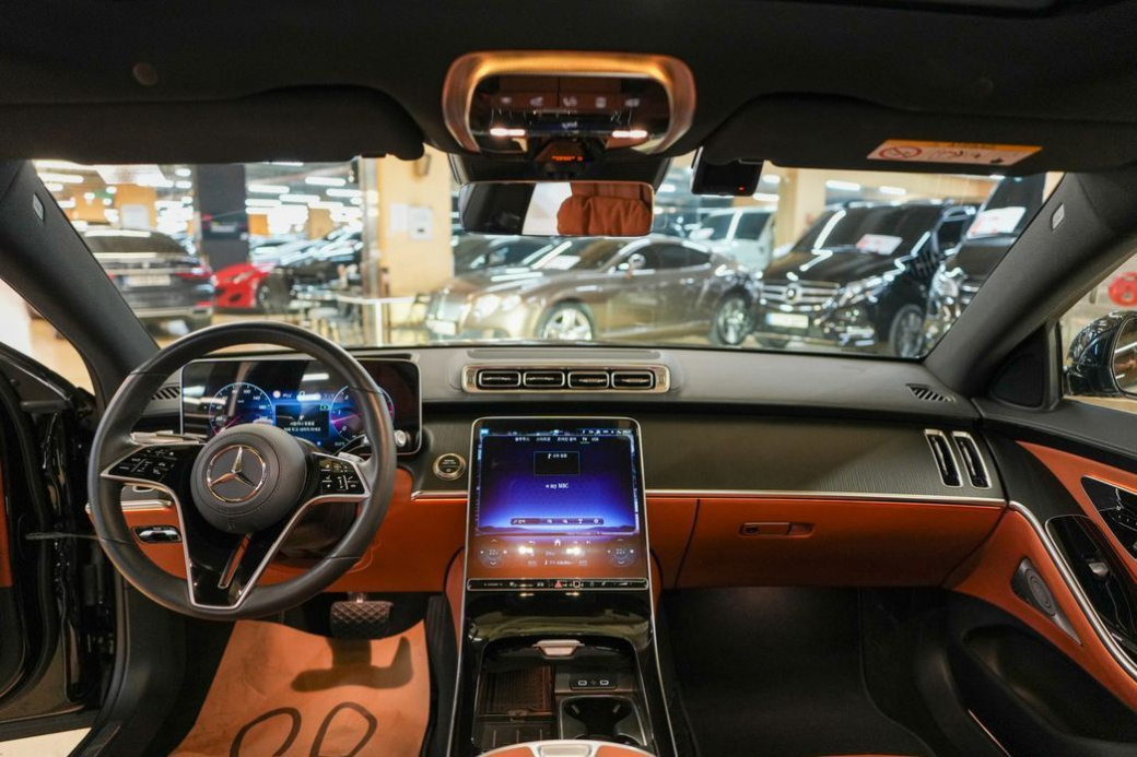 Mercedes-Benz S-Class S350 d 4MATIC, 2025