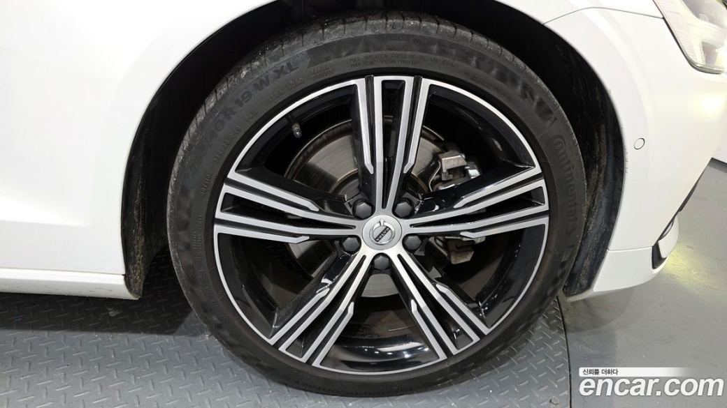 Volvo S60 B5 Inscription, 2022