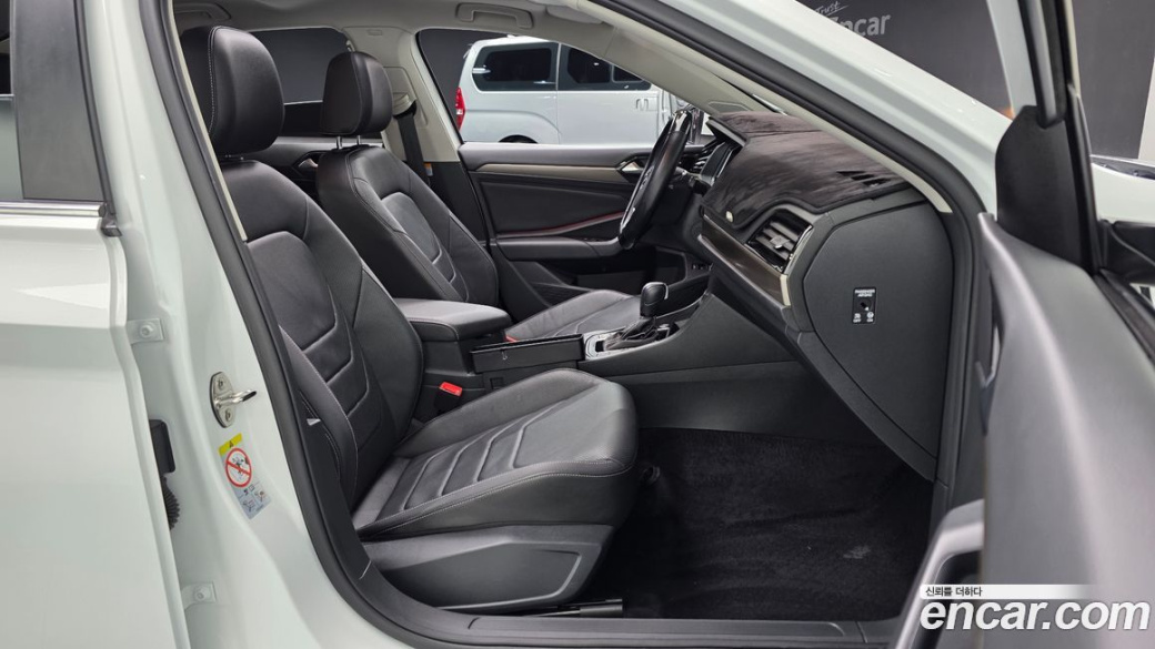 Volkswagen Jetta 1.4 TSI Prestige, 2021