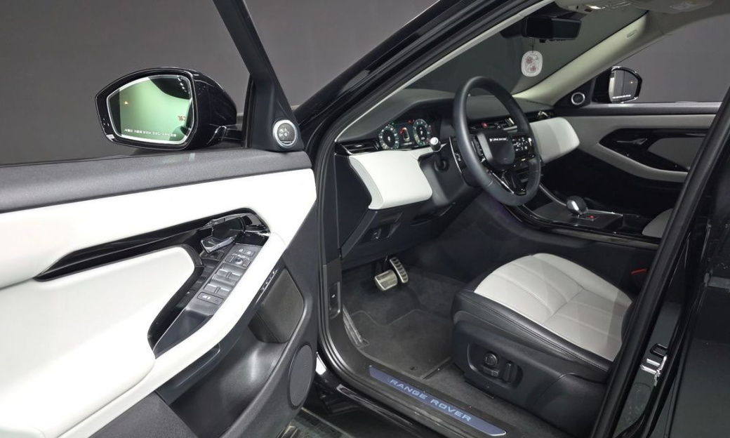 Land Rover Range Rover Evoque P250 Dynamic SE, 2024