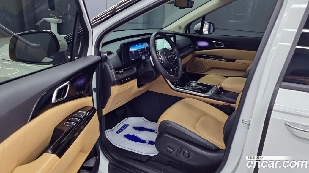 Kia Carnival 9-Seater Signature, 2023