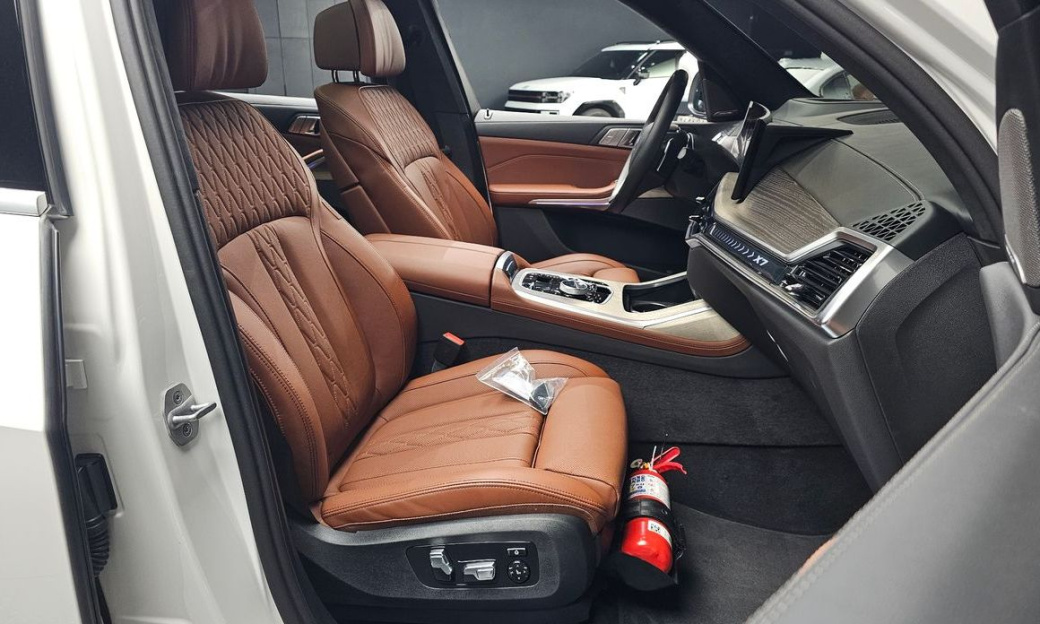 BMW X7 xDrive 40d Design Pure Excellence 7-Seater, 2026