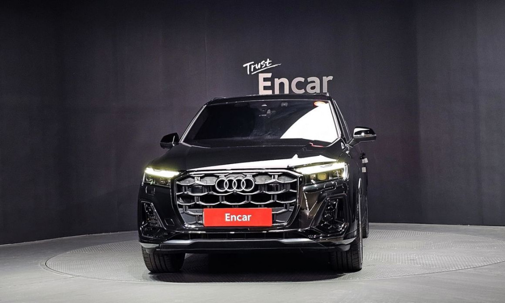 Audi Q7 55 TFSI Quattro Premium, 2025