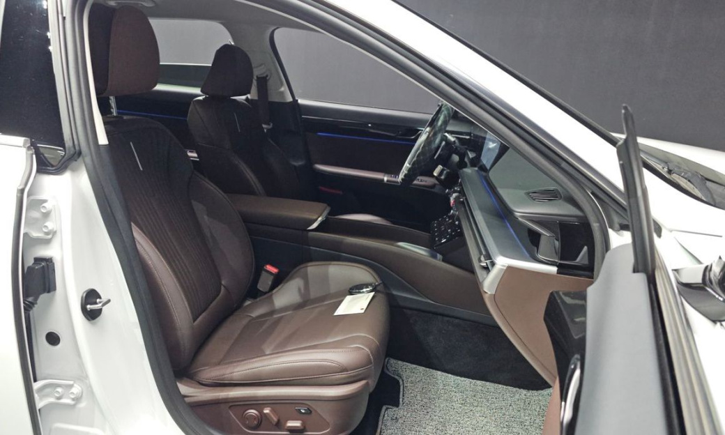Hyundai Grandeur 2,5 Gasoline 2WD, 2024