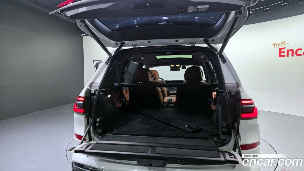 BMW X7 xDrive 40i M Sport 6STR, 2024