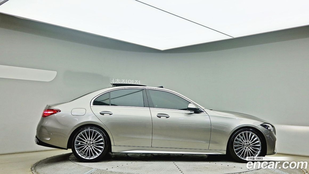 Mercedes-Benz C-Class C300 4MATIC AMG Line, 2023
