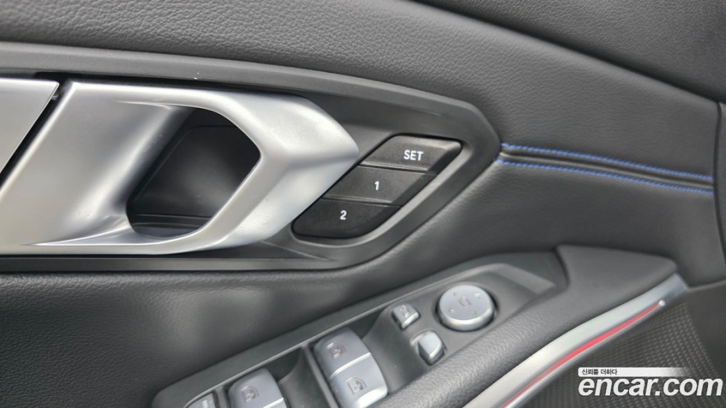 BMW 3-Series 320i Touring M Sports, 2022