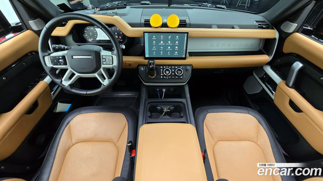 Land Rover Defender 130 D300 X-Dynamic HSE, 2024