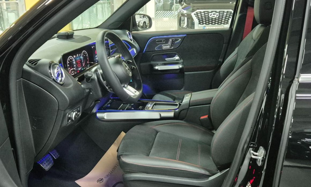 Mercedes-Benz GLB-Class AMG GLB35 4MATIC, 2025