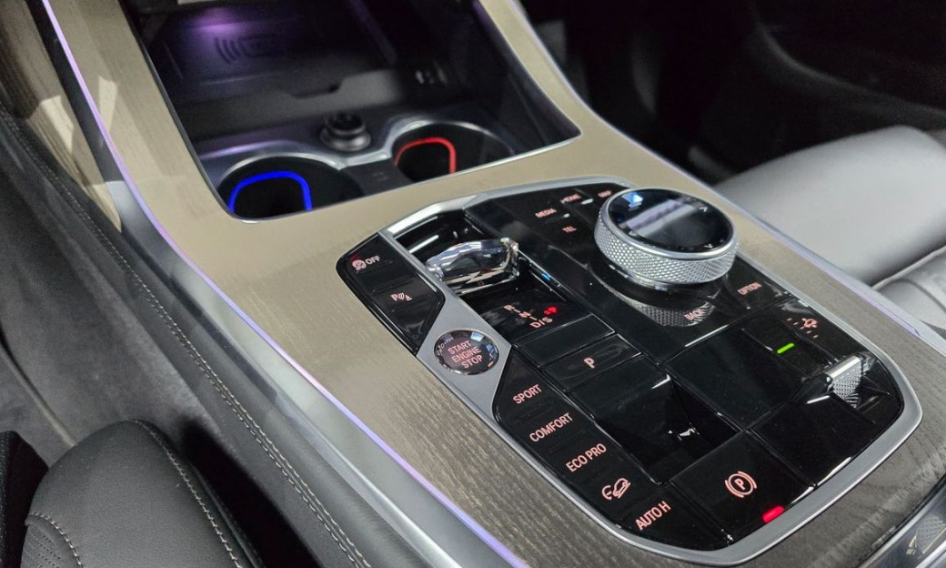 BMW X7 xDrive 40d Design Pure Excellence 7-Seater, 2025