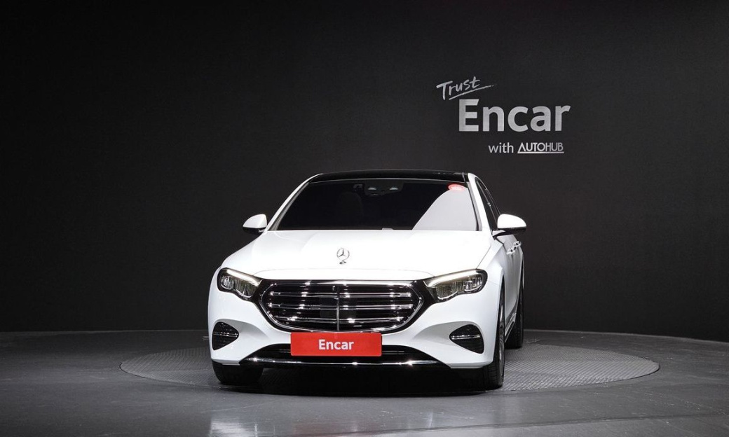 Mercedes-Benz E-Class E220d 4MATIC Exclusive, 2024