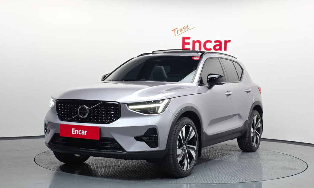 Volvo XC40 B4 Ultra Bright, 2026