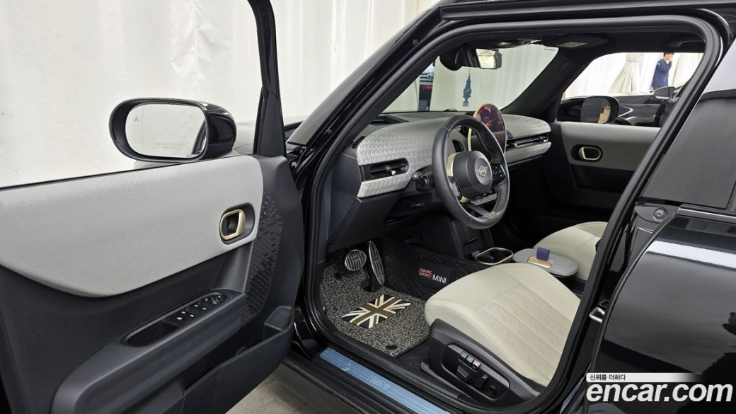 Mini Cooper 5 Door Favoured, 2025