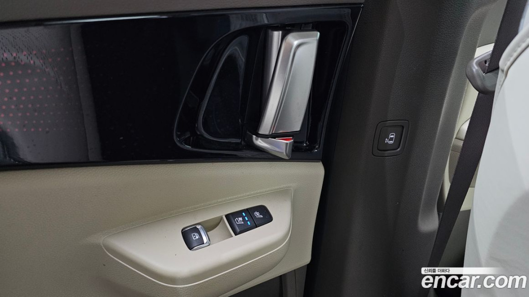 Kia Carnival 7-Seater Gravity, 2025