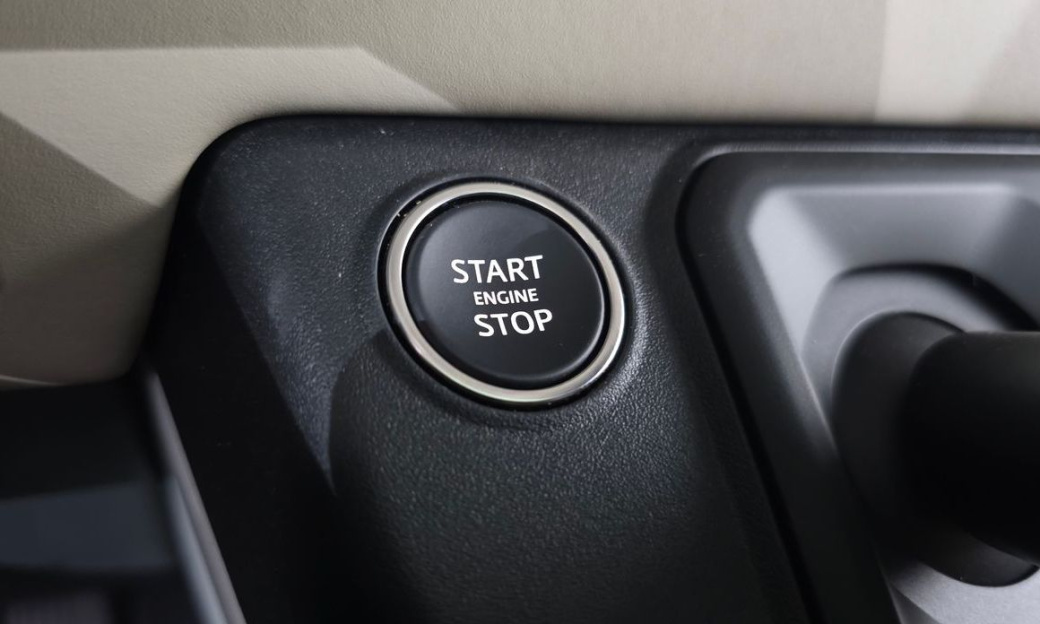 Land Rover Defender 110 D250 SE, 2024