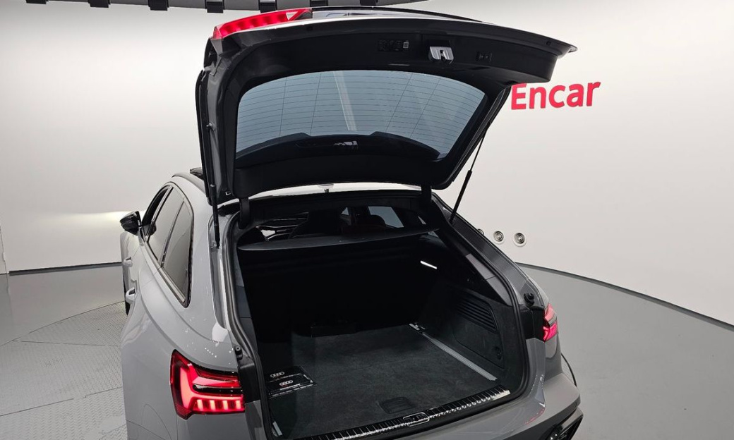 Audi RS6 4.0 TFSI Quattro Avant Performance, 2025