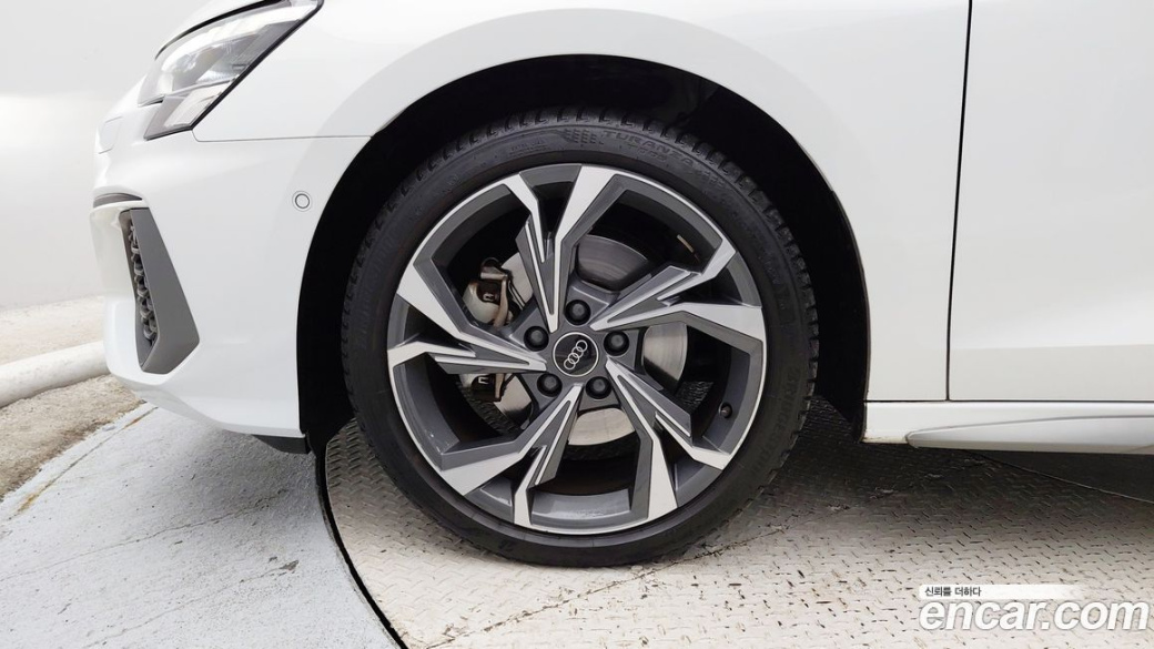 Audi A3 40 TFSI Premium, 2023
