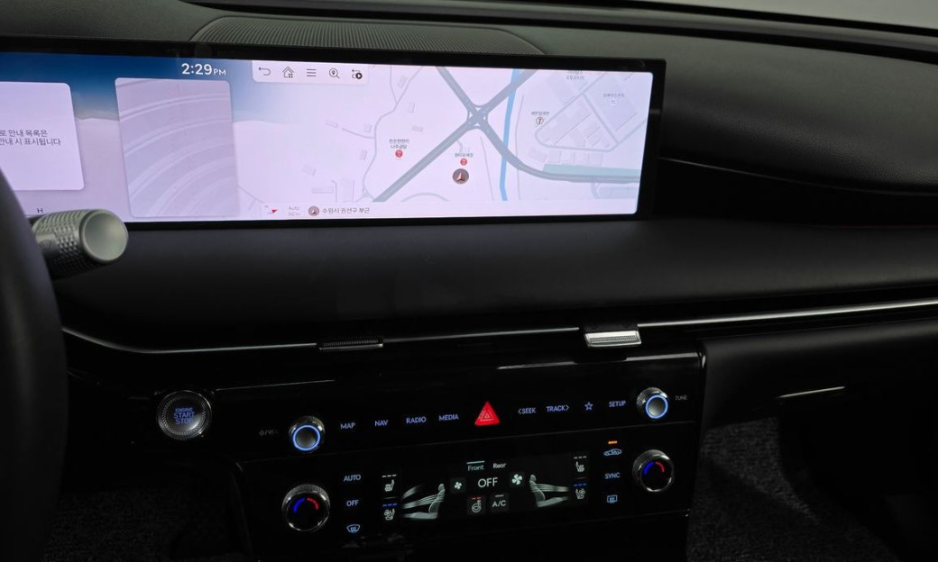 Genesis G80 Gasoline 2.5 Turbo 2WD, 2025
