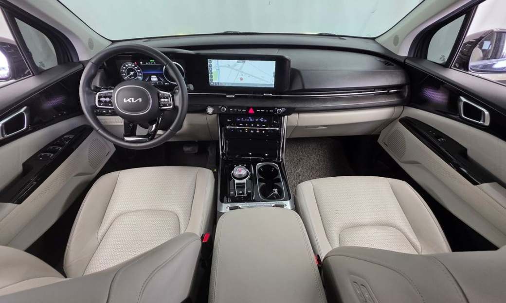 Kia Carnival 7-Seater Signature, 2022