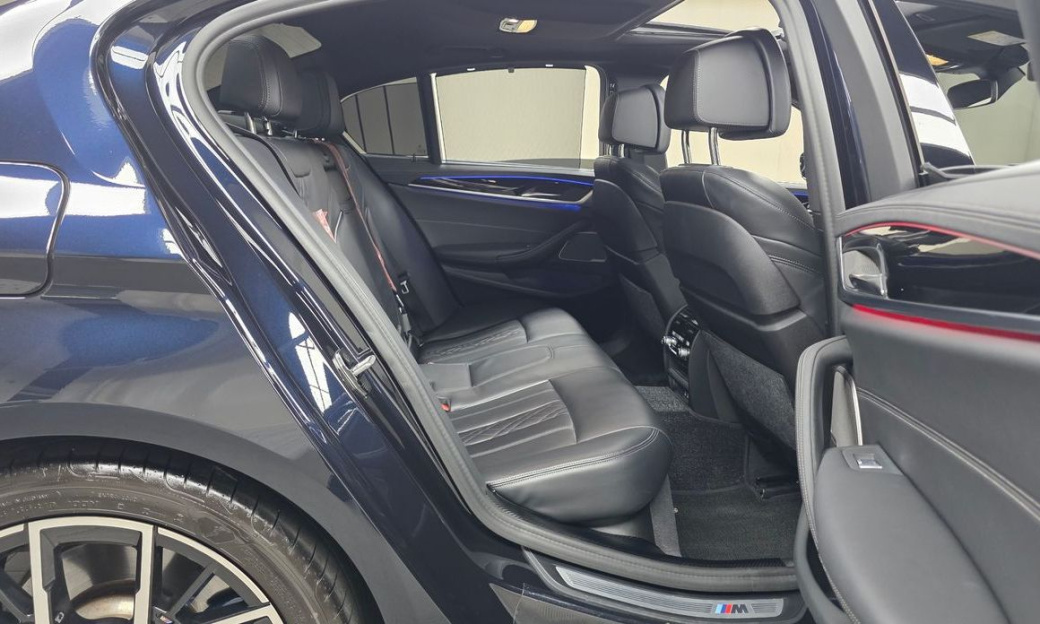 BMW 5-Series 530i xDrive M Sport Package, 2022