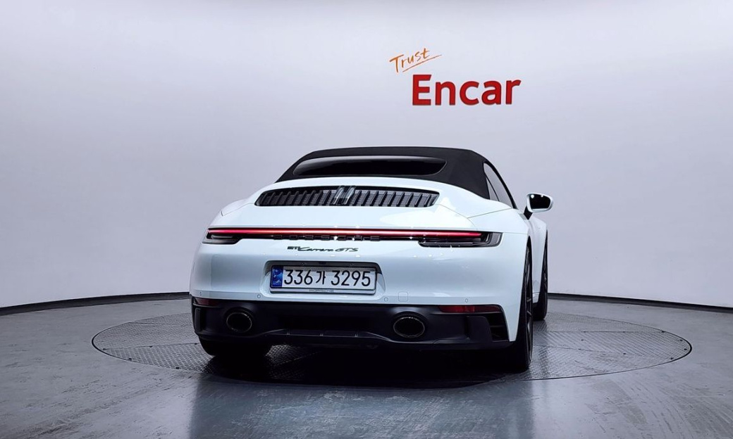 Porsche 911 Carrera GTS Cabriolet, 2022