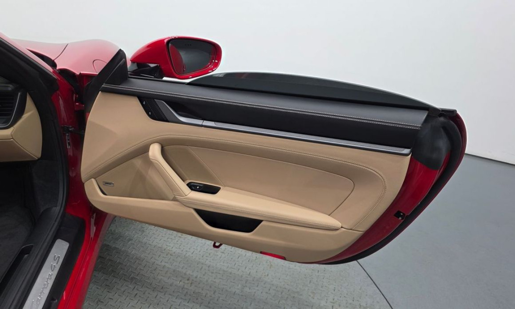 Porsche 911 Carrera 4S Cabriolet, 2024