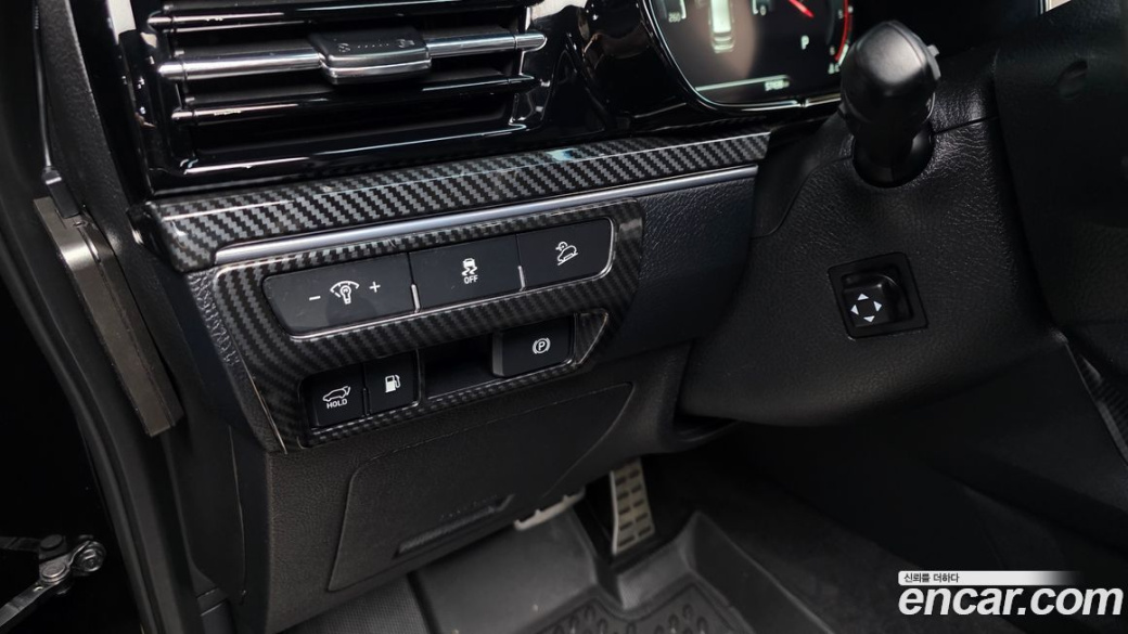 Kia Mohave Diesel 3.0 4WD 5-Seater, 2022