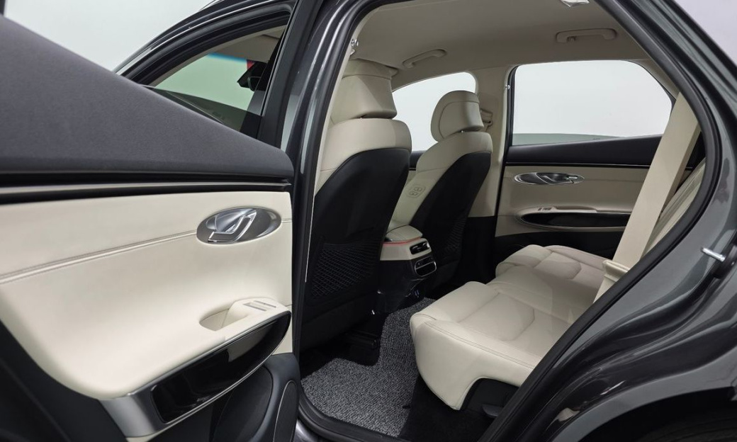 Genesis GV70 2.5T Gasoline AWD, 2023