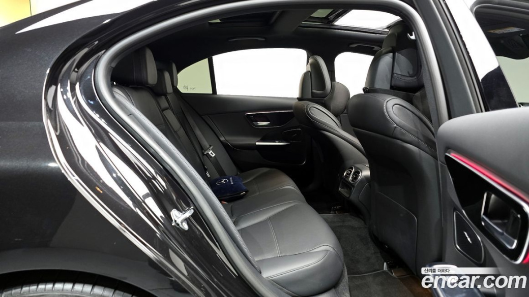 Mercedes-Benz C-Class C300 4MATIC Avantgarde, 2024