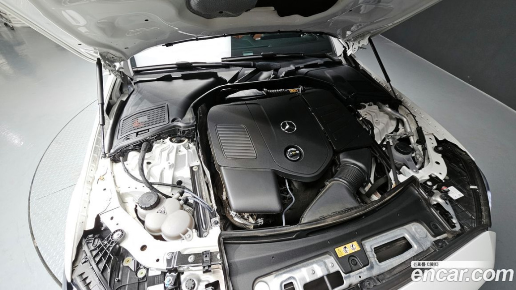 Mercedes-Benz C-Class C300 4MATIC Avantgarde, 2023