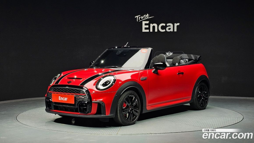 Mini Cooper Convertible JCW, 2024