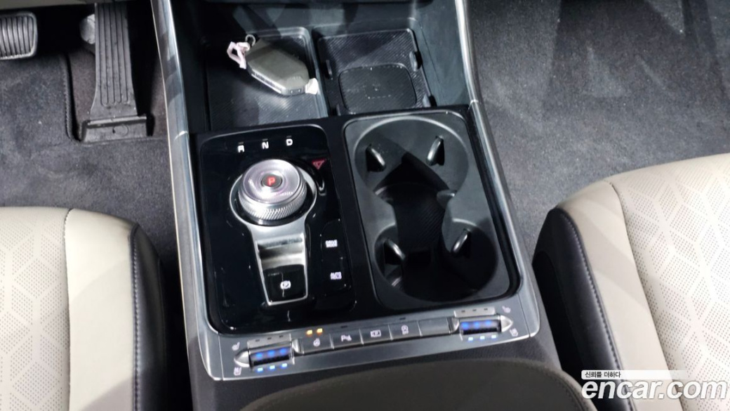 Kia Carnival 9-Seater Noblesse, 2024
