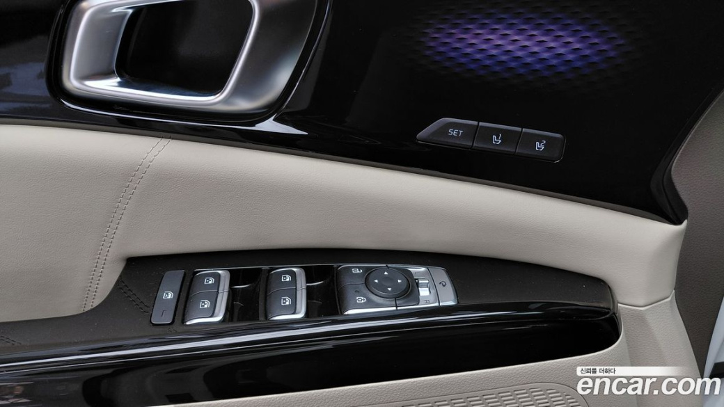 Kia Carnival 7-Seater Signature, 2023