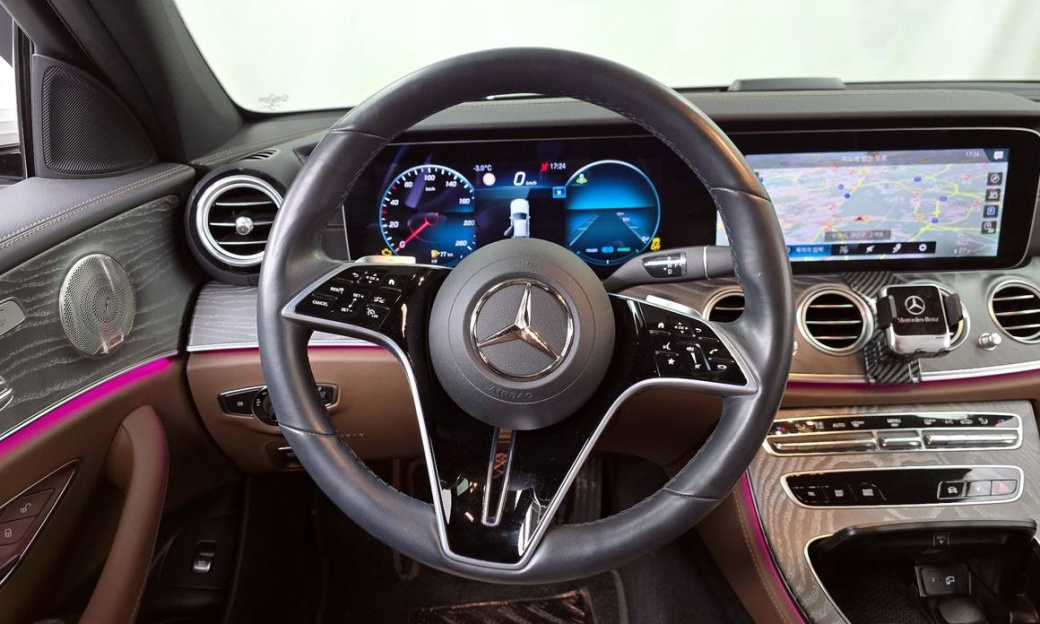 Mercedes-Benz E-Class E350 4MATIC Exclusive, 2023