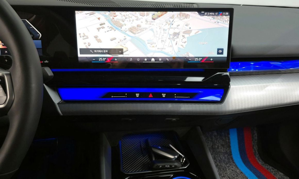 BMW 5-Series 520i M Sport, 2025