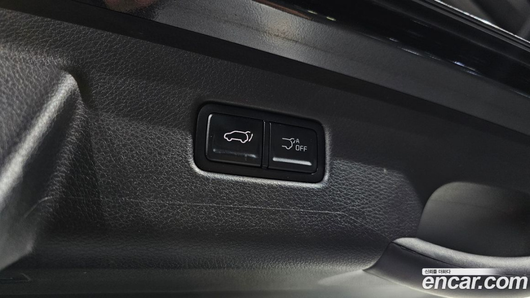 Kia Carnival 7-Seater Signature, 2024