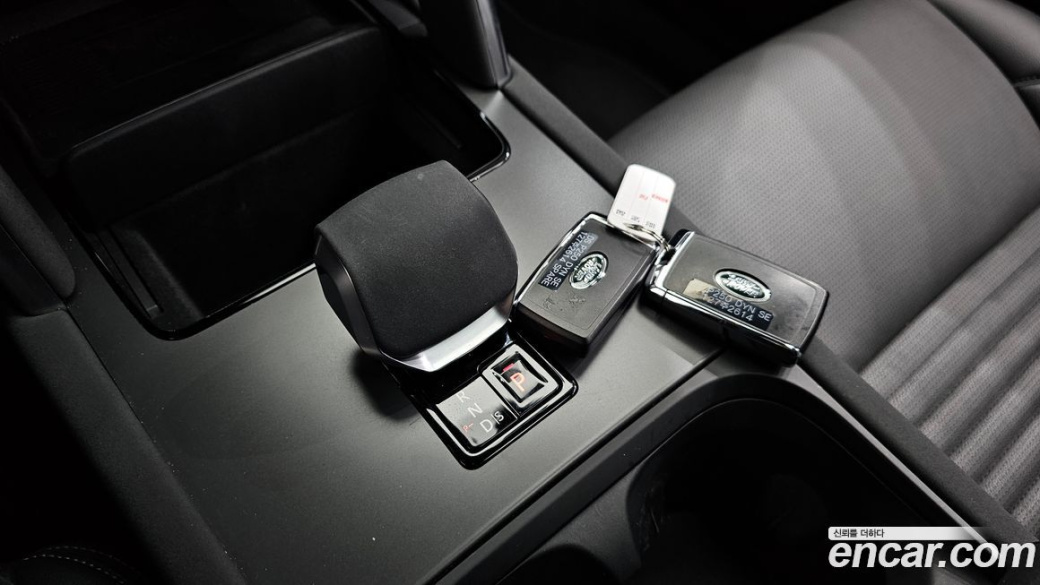 Land Rover Discovery Sport P250 Dynamic SE, 2024