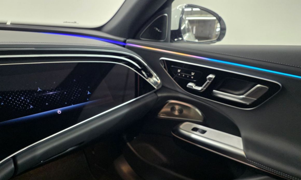 Mercedes-Benz E-Class E450 4MATIC Exclusive, 2025