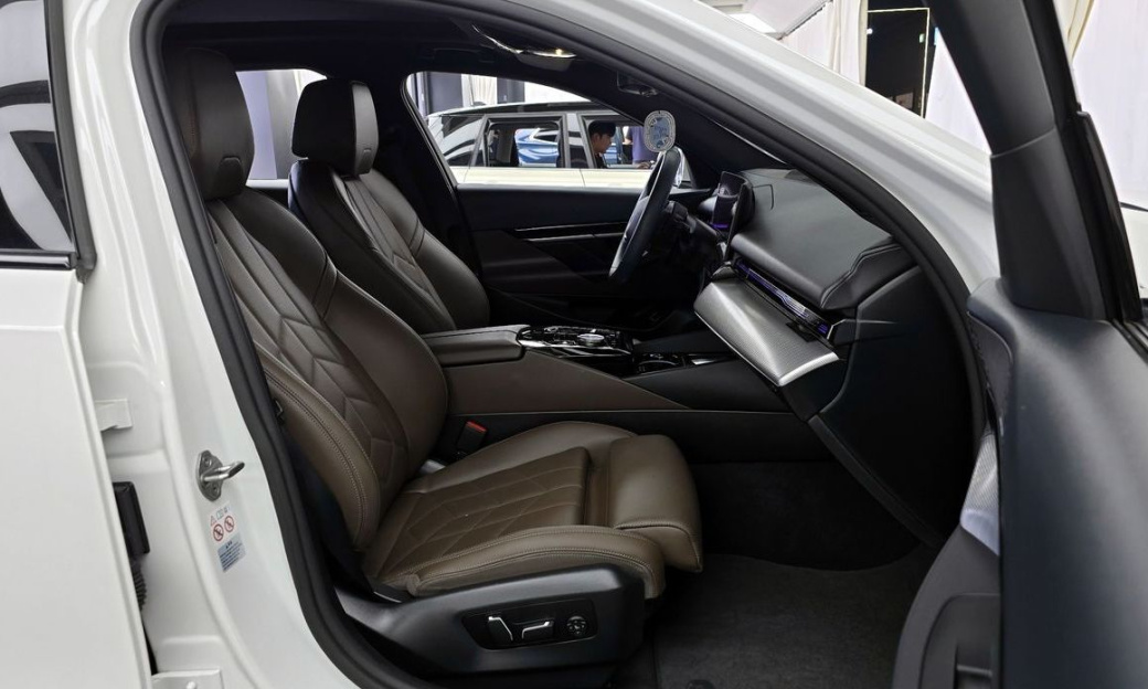 BMW 5-Series 520i M Sport, 2024