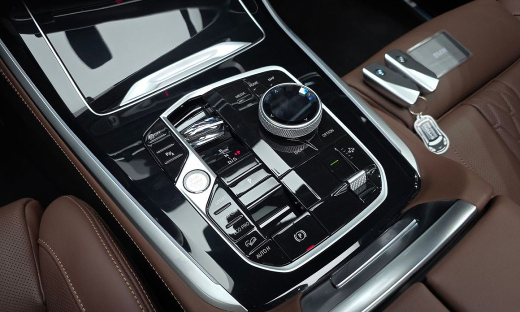 BMW X5 xDrive 40i M Sport, 2025