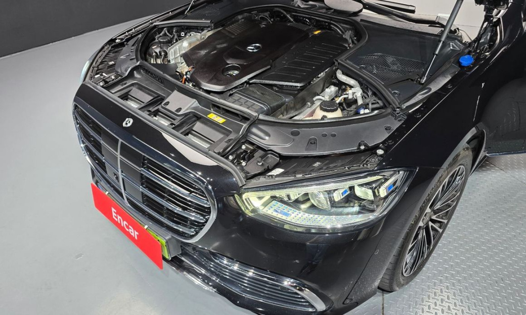Mercedes-Benz S-Class S350 d 4MATIC, 2025