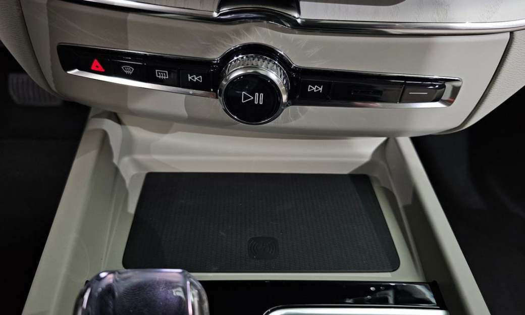 Volvo XC60 B5 Ultra Bright Air Sus, 2026