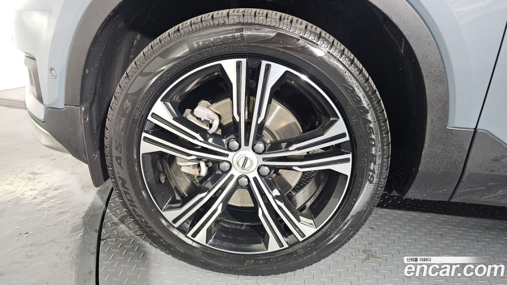 Volvo XC40 B4 Inscription, 2022