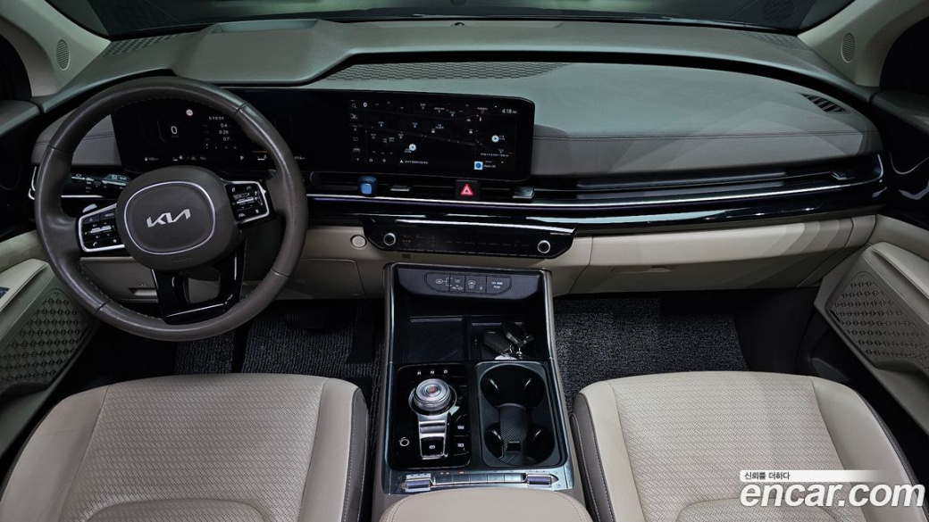 Kia Carnival 9-Seater Signature, 2024