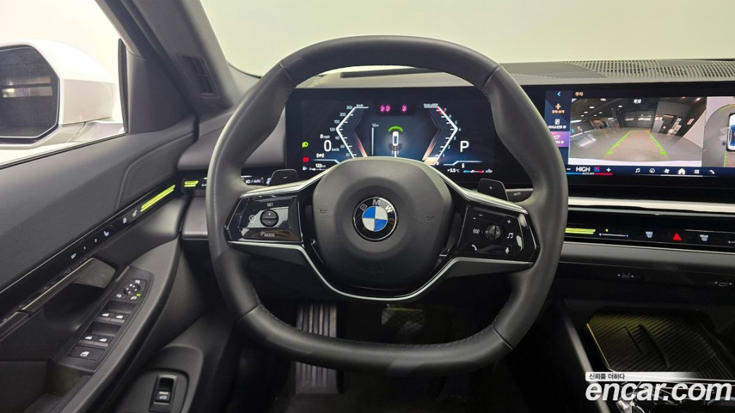 BMW 5-Series 520i, 2024