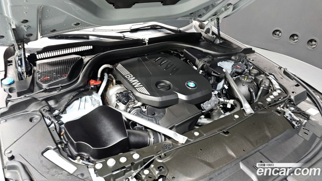BMW 5-Series 523d xDrive M Sport, 2024