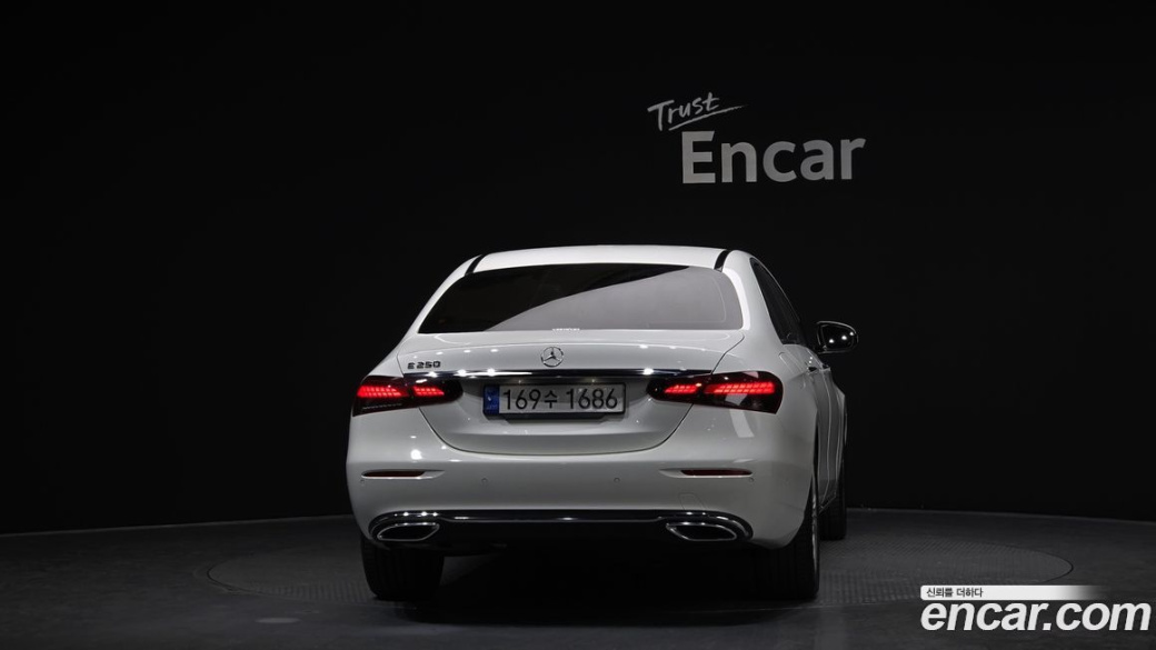 Mercedes-Benz E-Class E250 Exclusive, 2022