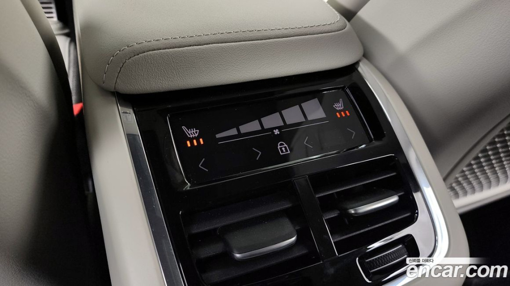 Volvo XC60 B5 Ultra Dark Air Sus, 2026