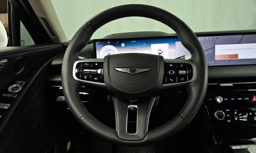 Genesis G80 Gasoline 2.5 Turbo 2WD, 2025