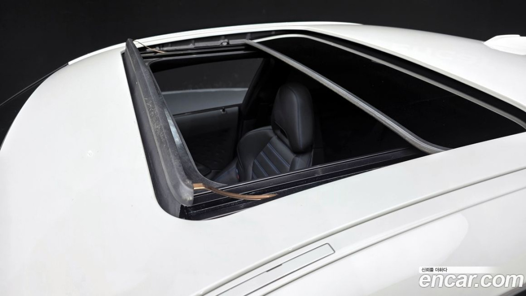 BMW 2-Series M240i xDrive Coupe, 2023